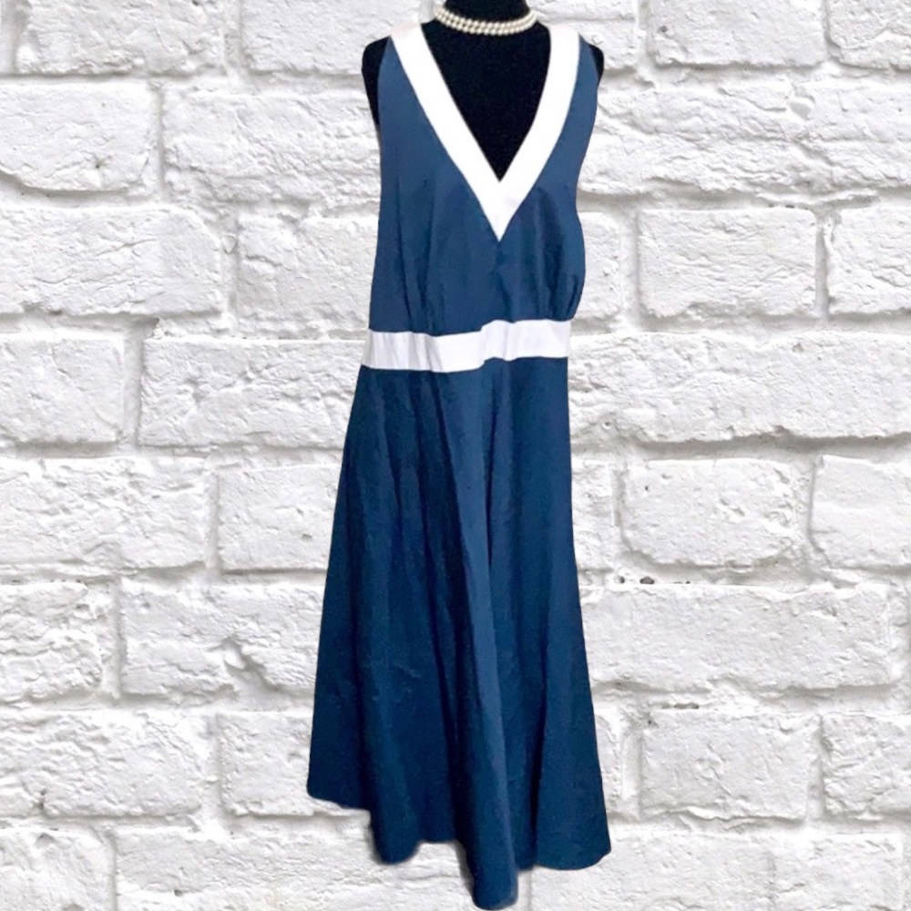 Roaman’s V- neck color block dress